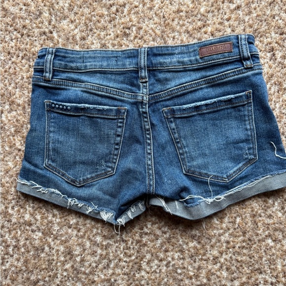 Blank NYC The Fulton Distressed Cuffed Raw Hem Jean Shorts size 25 - Picture 2 of 3